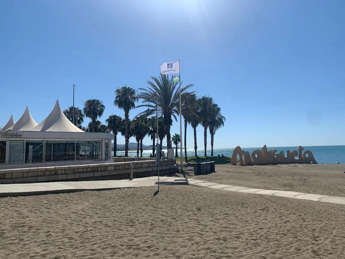 Homely Malaga Malagueta Junto Al Mar, Parking Privado Bajo Suplemento Apartament