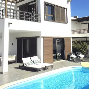 Modern With Sea Views Villa Costa Teguise