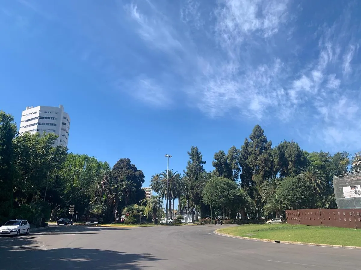 Homely Malaga Malagueta Junto Al Mar, Parking Privado Bajo Suplemento Apartment